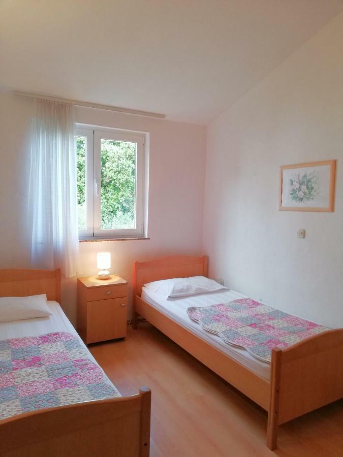 Apartments Roko Lalin Pakoštane Exterior foto